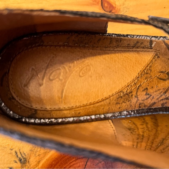 Naya women’s Pewter metallic leather Tahlia oxfords 8.5 - Picture 5 of 8